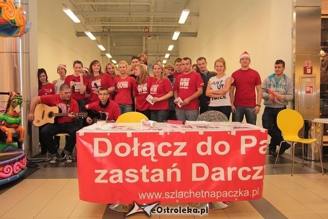 Happening Szlachetnej Paczki w Galerii Bursztynowej [22.11.2014] - zdjęcie #7 - eOstroleka.pl