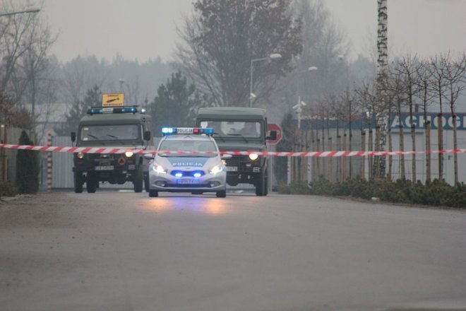 Ostrołęka: Niewybuchy przy Ostrowskiej. Ewakuowano kilkadziesiąt osób [11.12.2014] - zdjęcie #21 - eOstroleka.pl