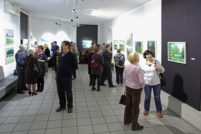 Wernisaż wystawy VIII Kurpiowskiego Pleneru Malarsko-Literackiego [12.12.2014] - zdjęcie #14 - eOstroleka.pl