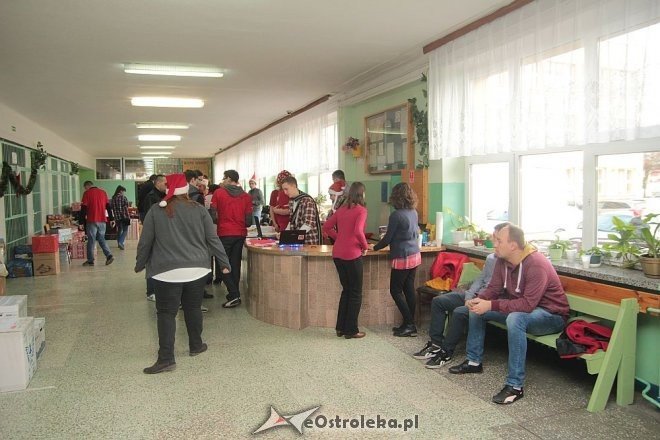 Finał Szlachetnej Paczki w Ostrołęce: Pomoc trafiła do 70 rodzin [13.12.2014] - zdjęcie #2 - eOstroleka.pl