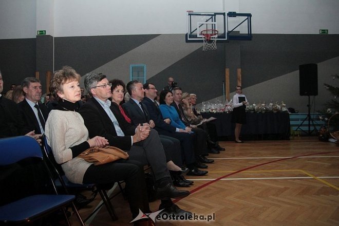 Betlejem ostrołęckiej Dziesiątki [15.12.2014] - zdjęcie #22 - eOstroleka.pl