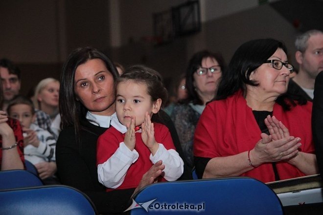 Betlejem ostrołęckiej Dziesiątki [15.12.2014] - zdjęcie #25 - eOstroleka.pl