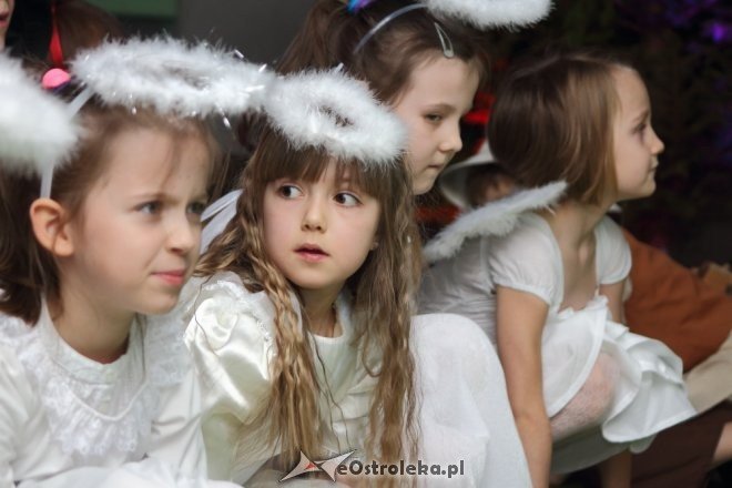 Ostrołęka: Jasełka w wykonaniu uczniów „dziesiątki” [17.12.2014] - zdjęcie #23 - eOstroleka.pl