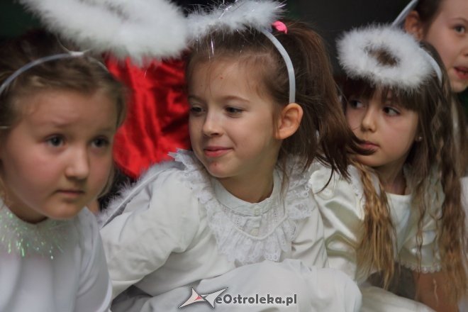 Ostrołęka: Jasełka w wykonaniu uczniów „dziesiątki” [17.12.2014] - zdjęcie #24 - eOstroleka.pl