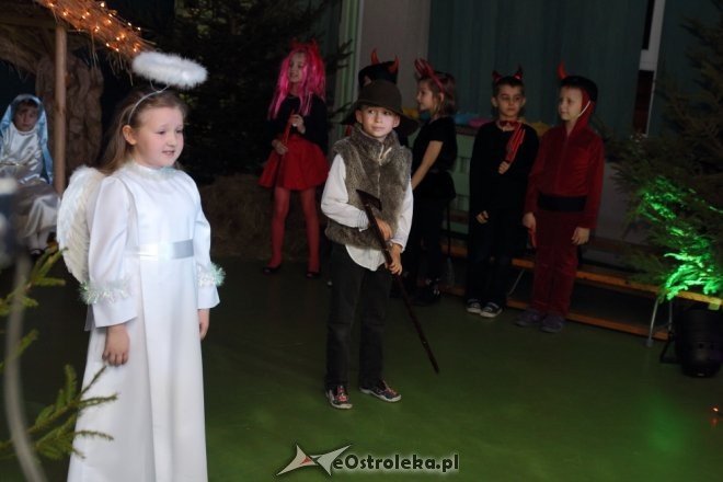 Ostrołęka: Jasełka w wykonaniu uczniów „dziesiątki” [17.12.2014] - zdjęcie #40 - eOstroleka.pl