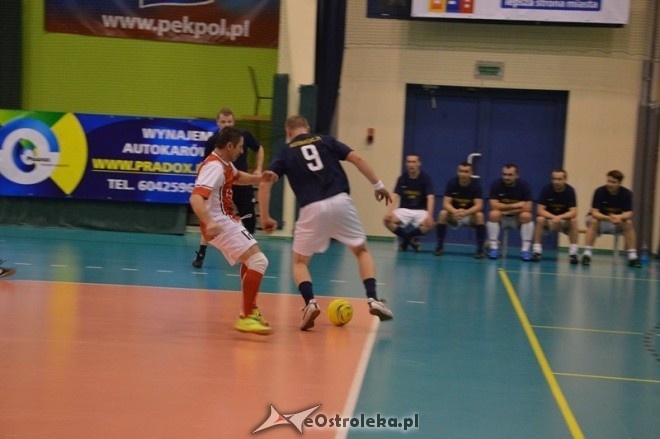 Nocna Liga Futsalu - 4. kolejka [02.01.2015] - zdjęcie #16 - eOstroleka.pl