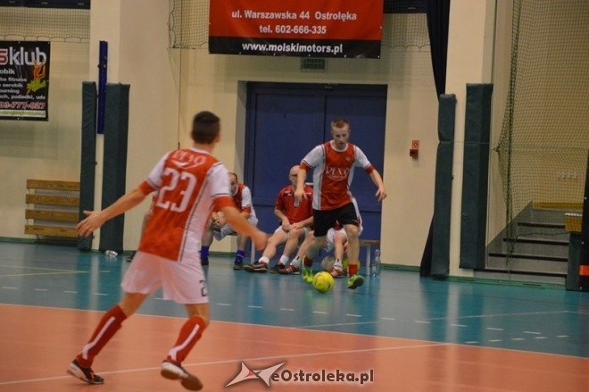 Nocna Liga Futsalu - 4. kolejka [02.01.2015] - zdjęcie #22 - eOstroleka.pl