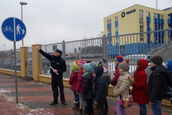 O bezpieczeństwie z uczniami SP w Lelisie [15.01.2015] - zdjęcie #8 - eOstroleka.pl