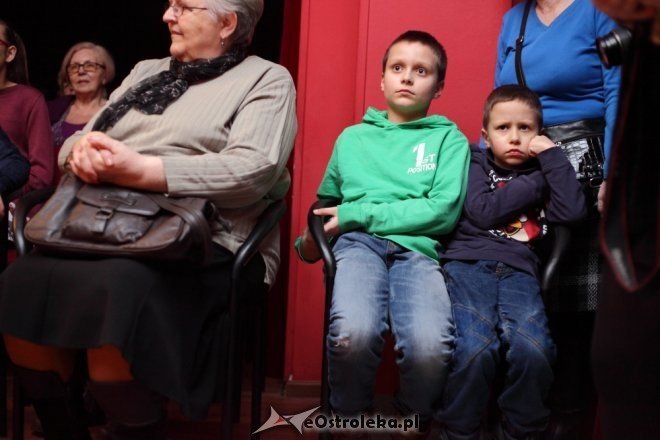 „Babciu, jakie znasz bajki?” w wykonaniu słuchaczy OUTW [23.01.2015] - zdjęcie #17 - eOstroleka.pl