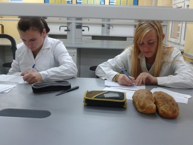 Kadzidło: Dodatkowe zajęcia dla uczniów technologi  żywności i agrobiznes - zdjęcie #4 - eOstroleka.pl