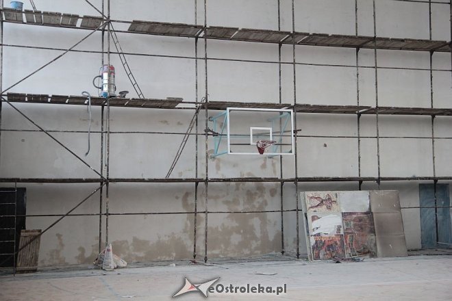 Ostrołęka: Zobacz jak przebiega remont hali sportowej przy Partyzantów [29.01.2015] - zdjęcie #7 - eOstroleka.pl