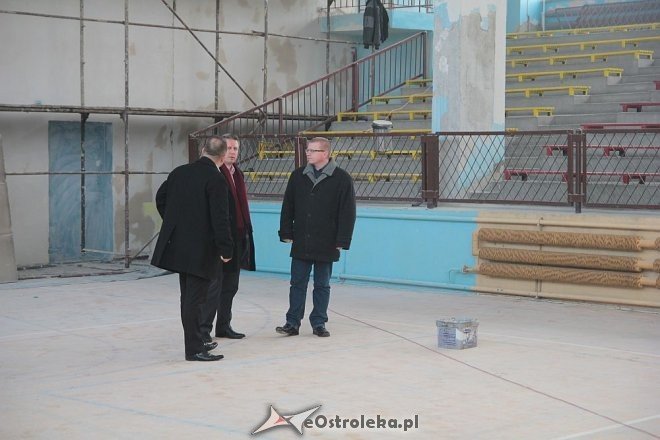 Ostrołęka: Zobacz jak przebiega remont hali sportowej przy Partyzantów [29.01.2015] - zdjęcie #8 - eOstroleka.pl