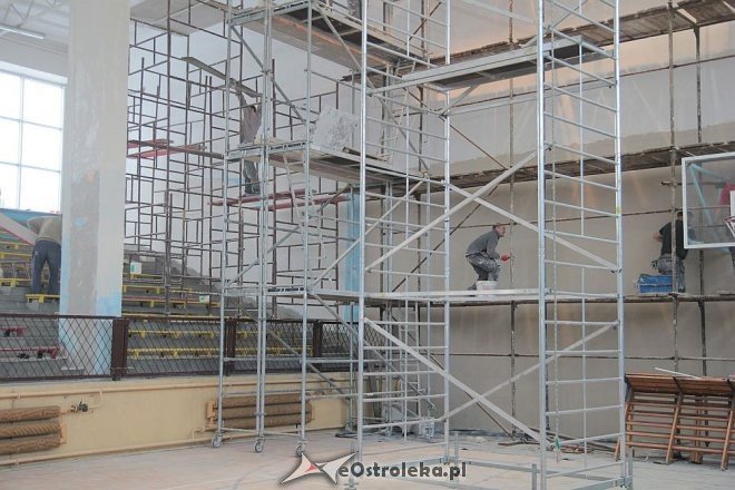 Ostrołęka: Zobacz jak przebiega remont hali sportowej przy Partyzantów [29.01.2015] - zdjęcie #10 - eOstroleka.pl