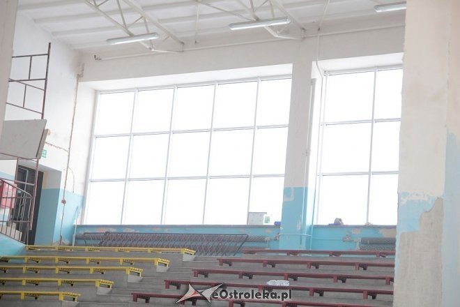 Ostrołęka: Zobacz jak przebiega remont hali sportowej przy Partyzantów [29.01.2015] - zdjęcie #11 - eOstroleka.pl