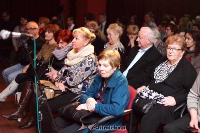 Premiera spektaklu „Przypadki i gafy ze starej szafy” w Klubie Oczko [30.01.2015] - zdjęcie #2 - eOstroleka.pl