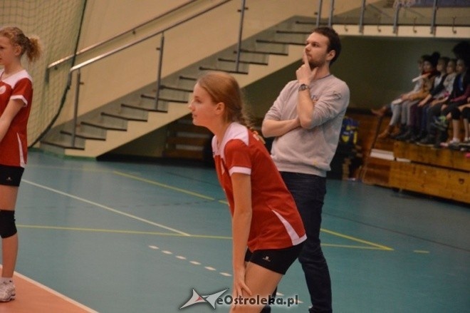 Turniej minisiatkówki dziewcząt [07.02.2015] - zdjęcie #25 - eOstroleka.pl