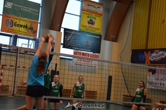 Turniej minisiatkówki dziewcząt [07.02.2015] - zdjęcie #40 - eOstroleka.pl