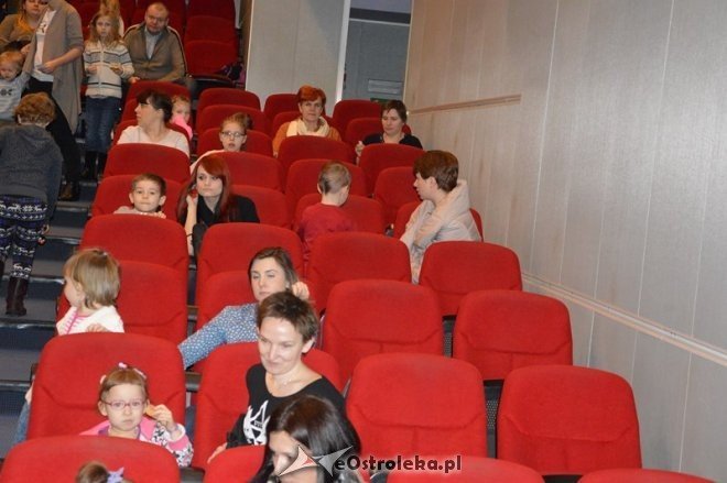 Spektakl teatralny Awanturka z Leśnego Podwórka [08.02.2015] - zdjęcie #2 - eOstroleka.pl