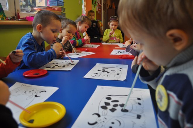 PUNKT PRZEDSZKOLNY „KANGUREK” zaprasza do zapisów dzieci w wieku 2,5 – 5 lat na rok przedszkolny 2015/2016. - zdjęcie #9 - eOstroleka.pl