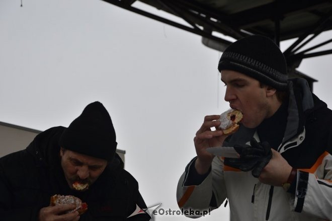 Mistrzostwa Ostrołeki w jedzeniu pączków [12.02.2015] - zdjęcie #17 - eOstroleka.pl