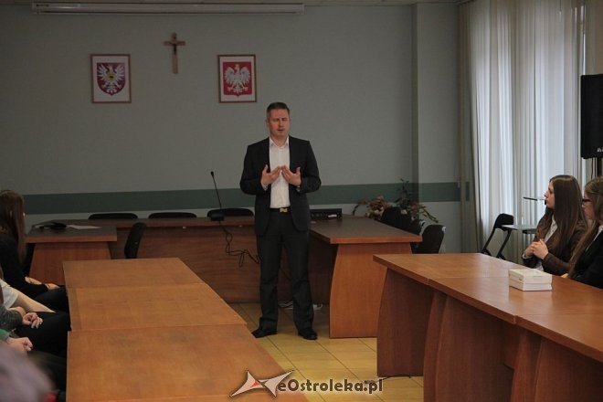 Ostrołęka: Lekcja samorządu z uczniami III LO [12.02.2015] - zdjęcie #21 - eOstroleka.pl