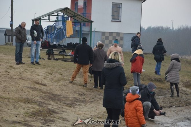 Kąpiel ostrołęckich morsów w Narwi [21.02.2015] - zdjęcie #16 - eOstroleka.pl