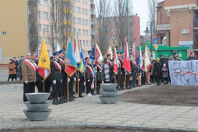 Miejskie obchody Narodowego Dnia Pamięci Żołnierzy Wyklętych [01.03.2015] - zdjęcie #78 - eOstroleka.pl