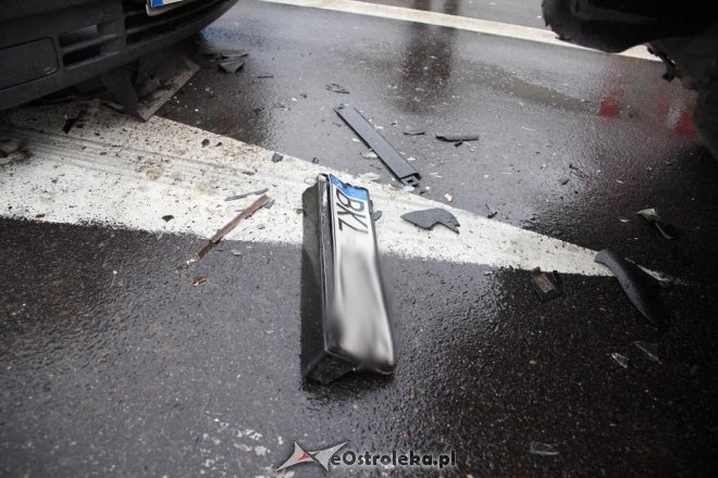 Ostrołęka: Wypadek na I AWP. Jedna osoba trafiła do szpitala [ZDJĘCIA] - zdjęcie #9 - eOstroleka.pl