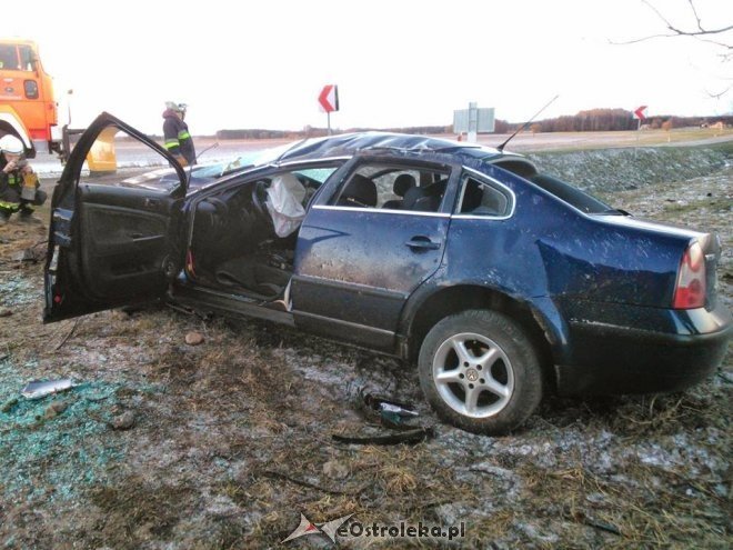 Wypadek w Tyszkach-Nadborach: Kierowca vw passata walczy o życie w szpitalu [ZDJĘCIA] - zdjęcie #3 - eOstroleka.pl
