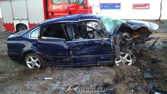 Wypadek w Tyszkach-Nadborach: Kierowca vw passata walczy o życie w szpitalu [ZDJĘCIA] - zdjęcie #5 - eOstroleka.pl