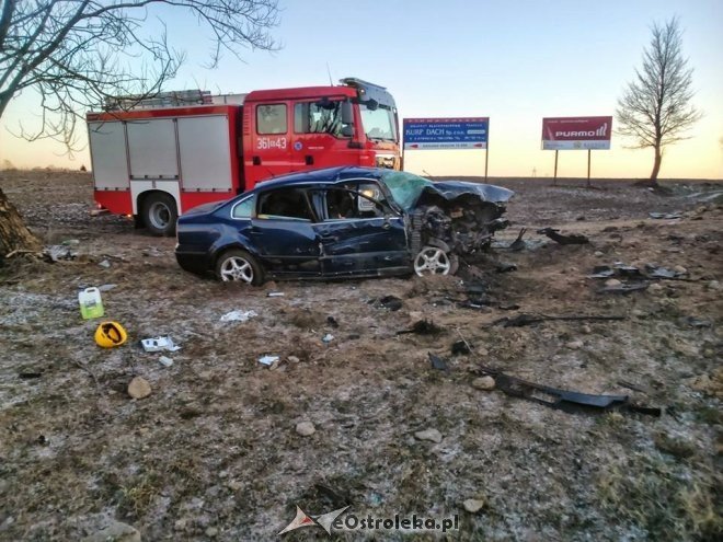 Wypadek w Tyszkach-Nadborach: Kierowca vw passata walczy o życie w szpitalu [ZDJĘCIA] - zdjęcie #8 - eOstroleka.pl