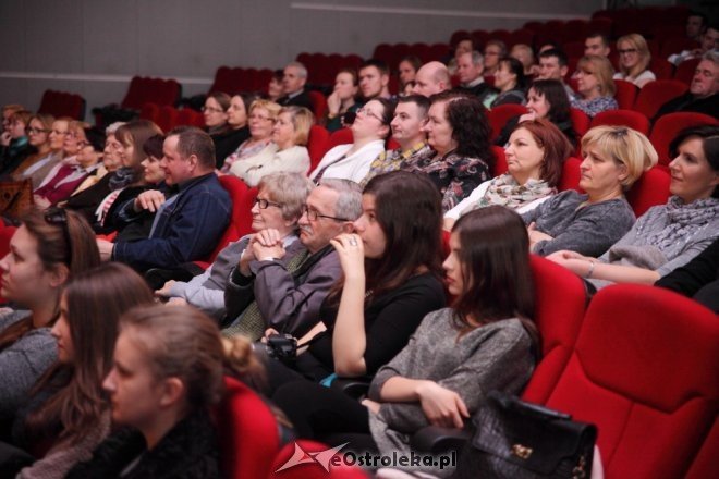 Premierowy spektakl w wykonaniu aktorów OSA: Molier... mimo woli [22.03.2015] - zdjęcie #10 - eOstroleka.pl