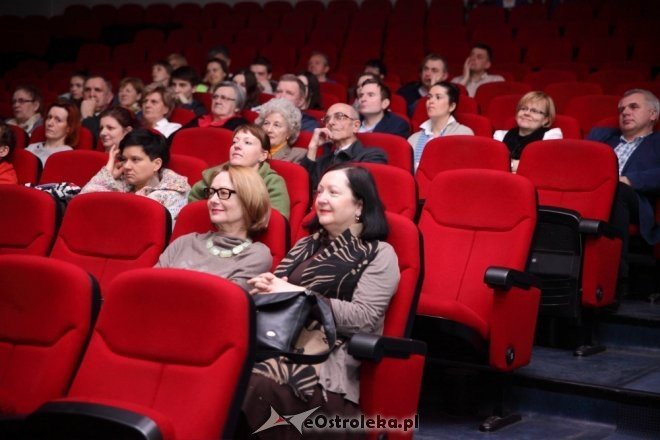 Premierowy spektakl w wykonaniu aktorów OSA: Molier... mimo woli [22.03.2015] - zdjęcie #11 - eOstroleka.pl