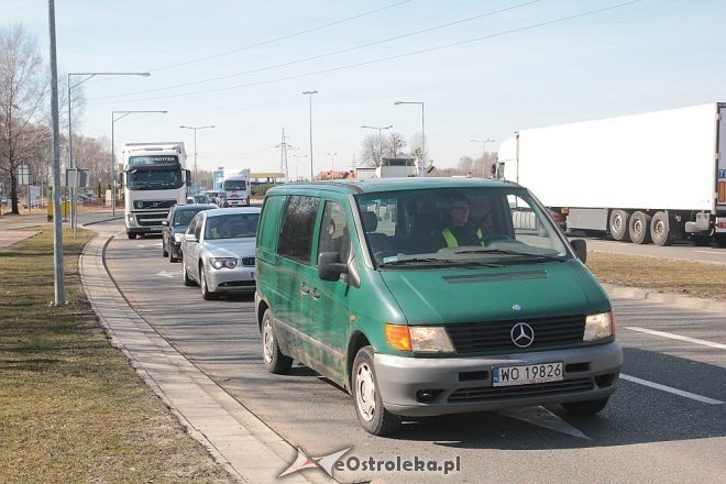 Transportowcy z Ostrołęki przez godzinę blokowali obwodnicę [23.03.2015] - zdjęcie #11 - eOstroleka.pl