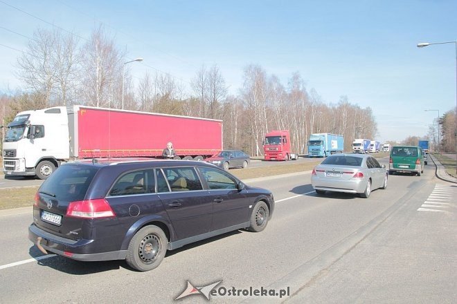 Transportowcy z Ostrołęki przez godzinę blokowali obwodnicę [23.03.2015] - zdjęcie #13 - eOstroleka.pl