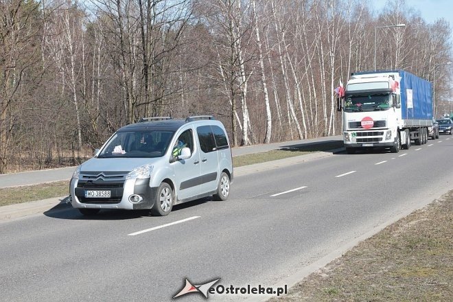 Transportowcy z Ostrołęki przez godzinę blokowali obwodnicę [23.03.2015] - zdjęcie #30 - eOstroleka.pl