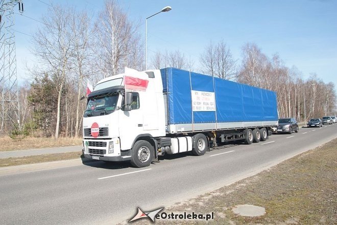 Transportowcy z Ostrołęki przez godzinę blokowali obwodnicę [23.03.2015] - zdjęcie #34 - eOstroleka.pl