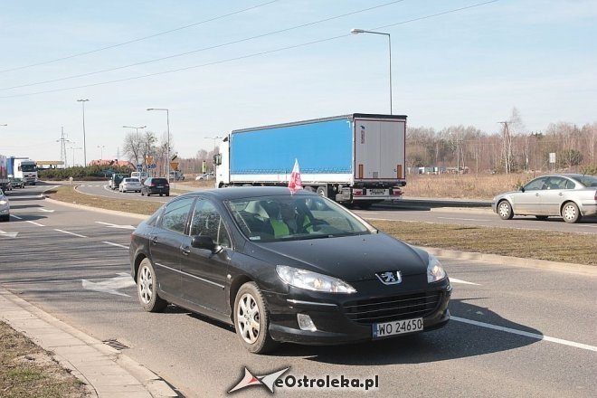 Transportowcy z Ostrołęki przez godzinę blokowali obwodnicę [23.03.2015] - zdjęcie #55 - eOstroleka.pl