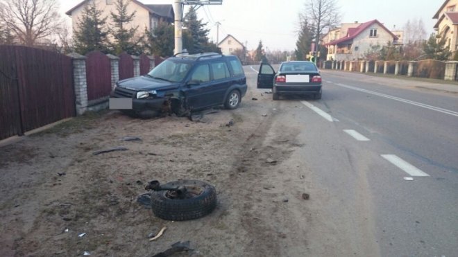 Zderzenie trzech aut w Łęgu Przedmiejskim [25.03.2015] - zdjęcie #1 - eOstroleka.pl
