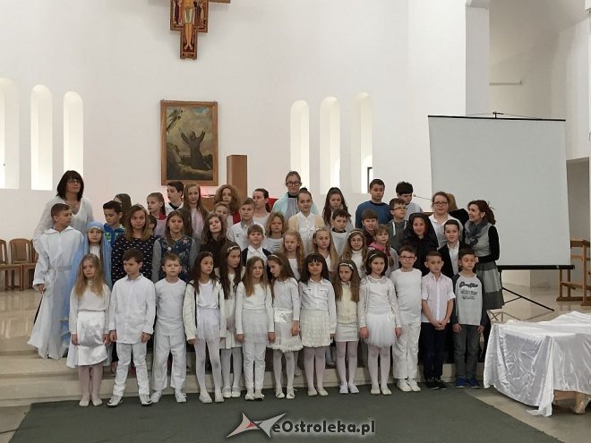 Ostrołęka: Wielki Tydzień w Szkole Podstawowej nr 10 [02.04.2015] - zdjęcie #30 - eOstroleka.pl