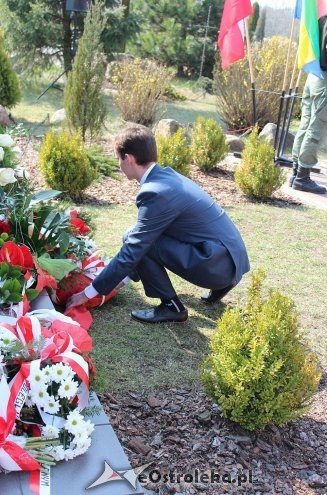 Obchody rocznicowe zbrodni katyńskiej i katastrofy w Smoleńsku [11.04.2015] - zdjęcie #22 - eOstroleka.pl