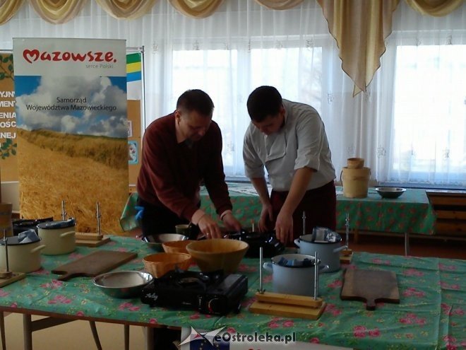 O produkcji sera podpuszczkowego z uczniami ostrołęckiej „czwórki” [16.04.2015] - zdjęcie #2 - eOstroleka.pl