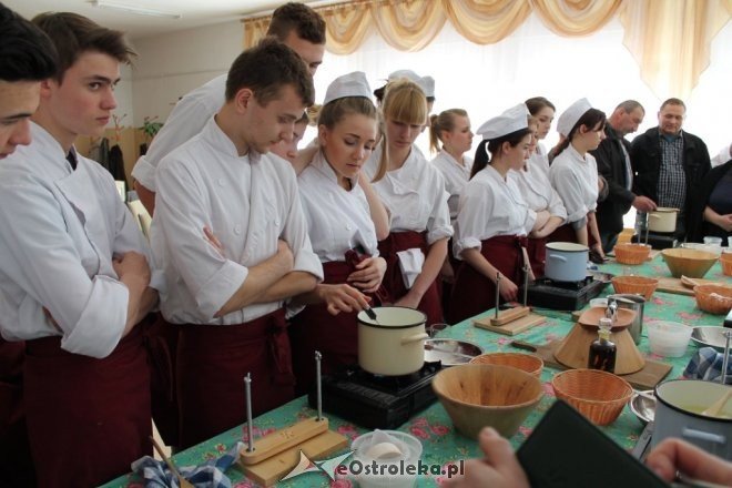 O produkcji sera podpuszczkowego z uczniami ostrołęckiej „czwórki” [16.04.2015] - zdjęcie #49 - eOstroleka.pl