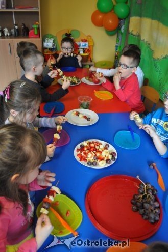 „Dzień 5 porcji warzyw, owoców i soku” w Kangurku [20.04.2015] - zdjęcie #2 - eOstroleka.pl
