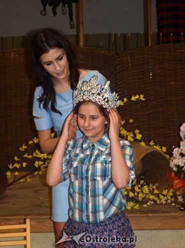 Miss Polski 2014, Ewa Mielnicka z wizytą w Kadzidle [20.04.2015] - zdjęcie #6 - eOstroleka.pl