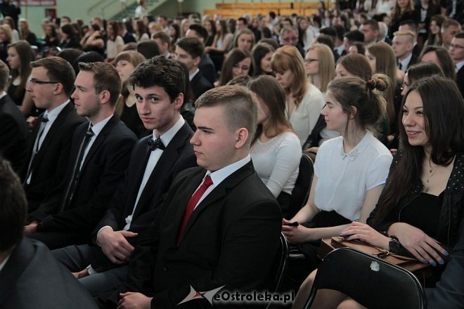 Zakończenie roku szkolnego klas maturalnych z I LO w Ostrołęce [24.04.2015] - zdjęcie #35 - eOstroleka.pl
