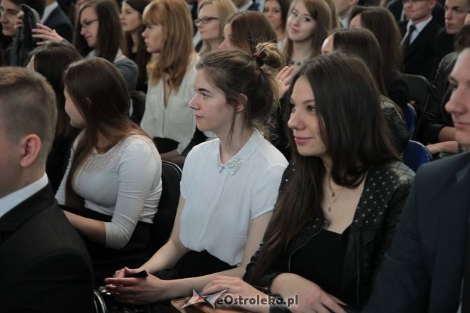 Zakończenie roku szkolnego klas maturalnych z I LO w Ostrołęce [24.04.2015] - zdjęcie #37 - eOstroleka.pl