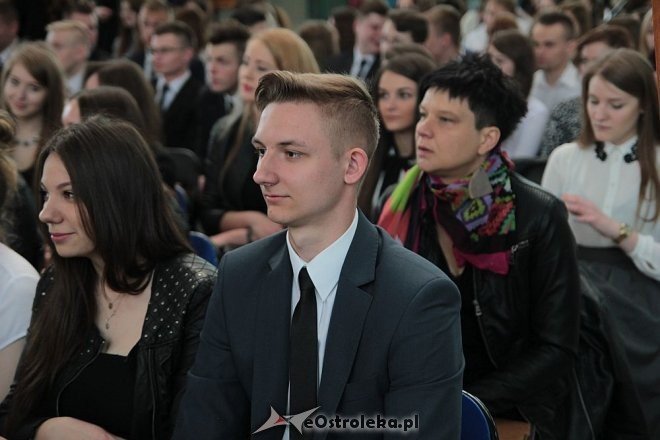 Zakończenie roku szkolnego klas maturalnych z I LO w Ostrołęce [24.04.2015] - zdjęcie #38 - eOstroleka.pl