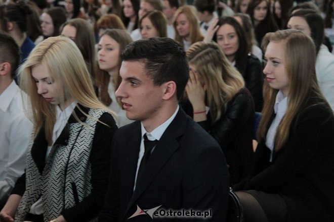 Zakończenie roku szkolnego klas maturalnych z I LO w Ostrołęce [24.04.2015] - zdjęcie #47 - eOstroleka.pl