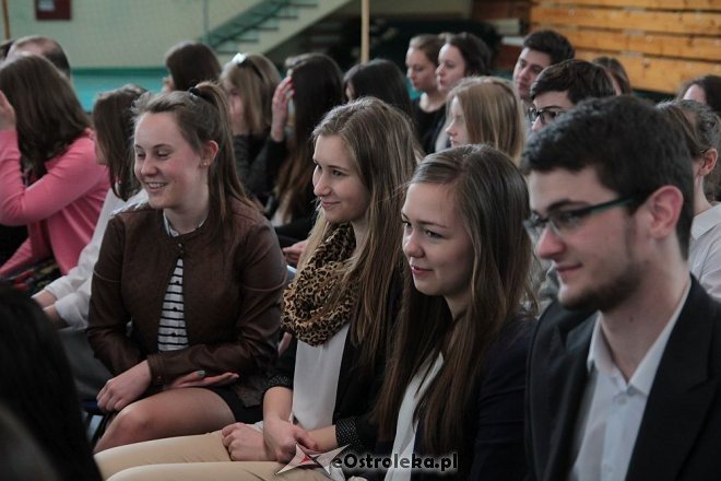 Zakończenie roku szkolnego klas maturalnych z I LO w Ostrołęce [24.04.2015] - zdjęcie #7 - eOstroleka.pl